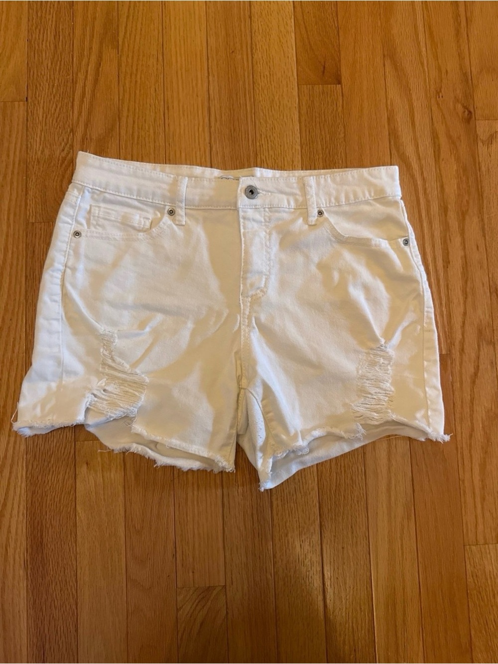 Sofia Vergara Women’s Lila Short Jean Shorts (Size 6)